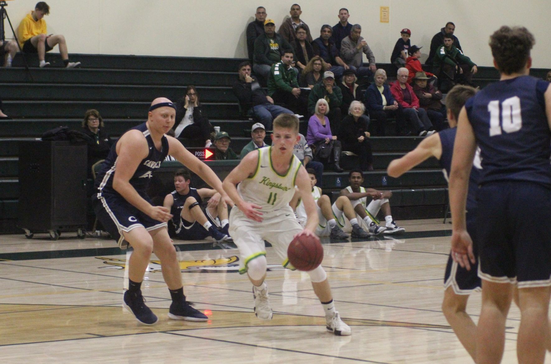 Kingsburg tops CVC